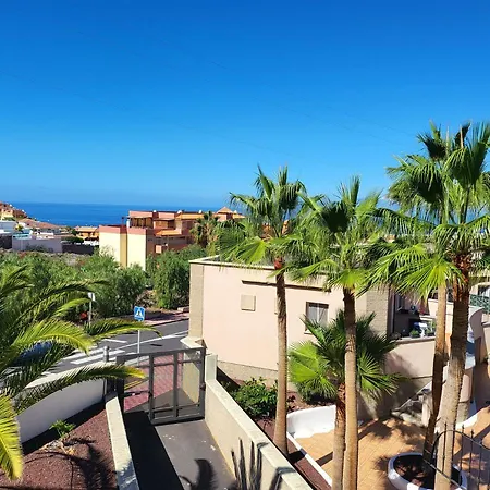 терраса с барбекю Wi -fi парковка детский бассейн * Costa Adeje (Tenerife)