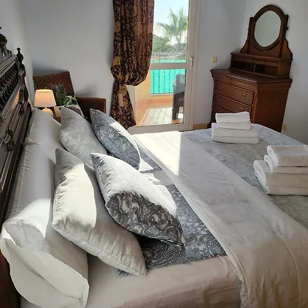терраса с барбекю Wi -fi парковка детский бассейн Apartment Costa Adeje (Tenerife)